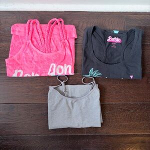 Set of Three Assorted Size M Tanks